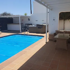 Fun Family Villa-crazy Golf Course-heated Pool-cocktail Bar-jacuzzi-games Room-wifi &uk Tv Villa